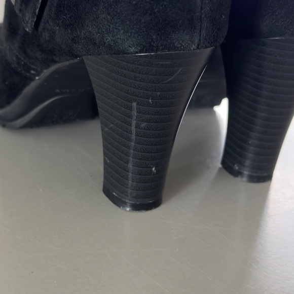 Aerosoles Mentor Suede Heeled Booties Size 8.5 - Picture 9 of 13